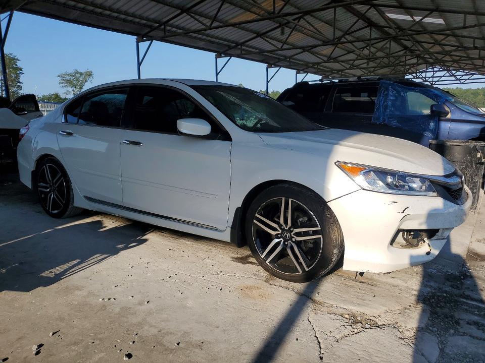 Photo 4 from auction – 2016 HONDA ACCORD with VIN 1HGCR2F53GA157738