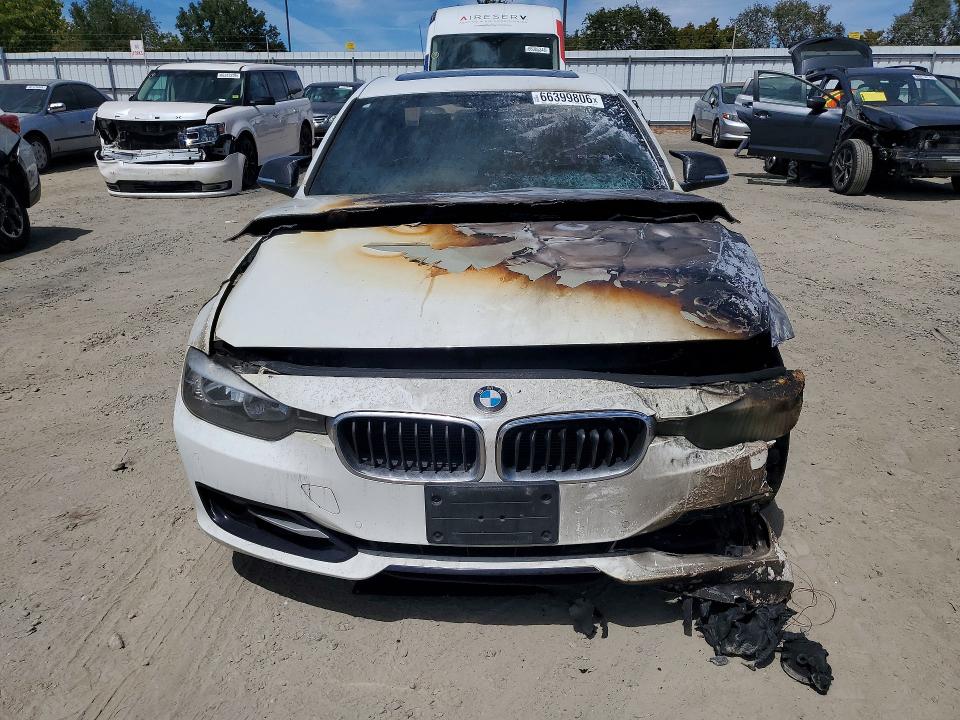 Photo 5 from auction – 2015 BMW 328 with VIN WBA3C1C5XFP853262