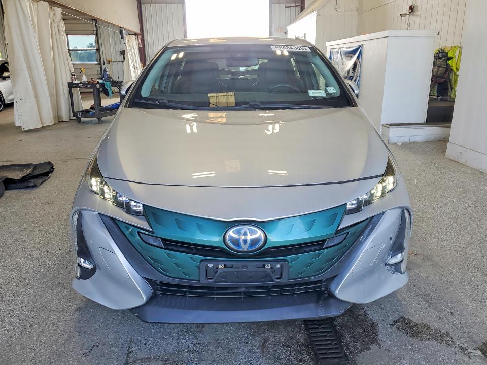 Photo 5 from auction – 2017 TOYOTA PRIUS PRIME with VIN JTDKARFP9H3030963