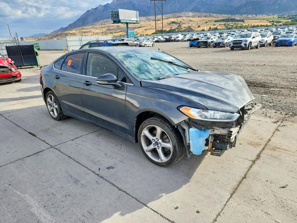 Photo 4 from auction – 2015 FORD FUSION with VIN 3FA6P0HD3FR114067