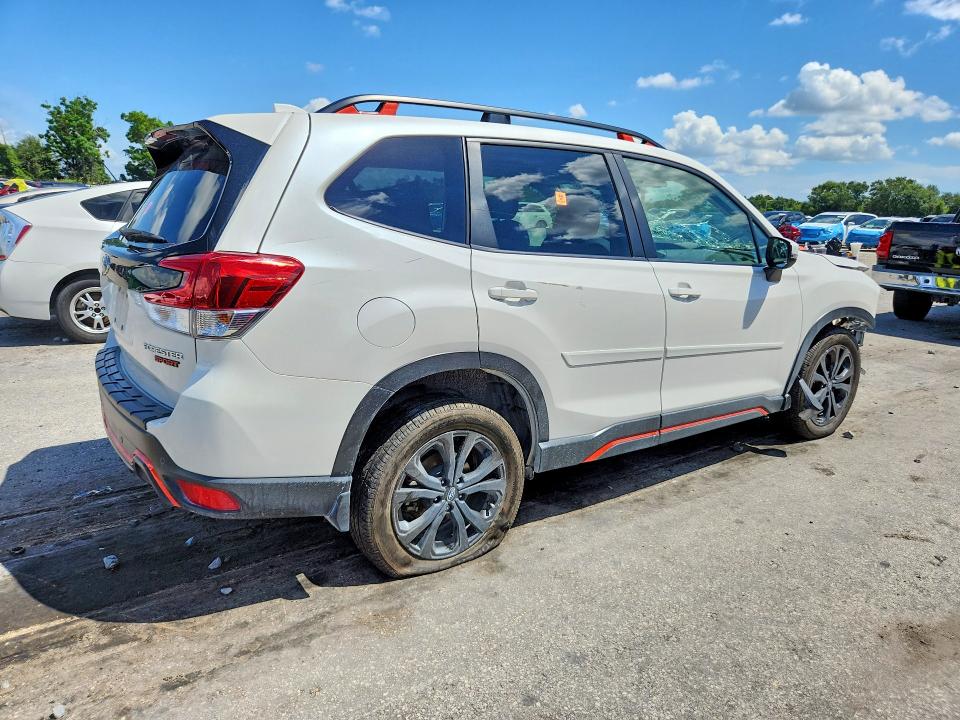 Zdjęcie 3 z aukcji – 2022 SUBARU FORESTER z VIN JF2SKAJC1NH516640