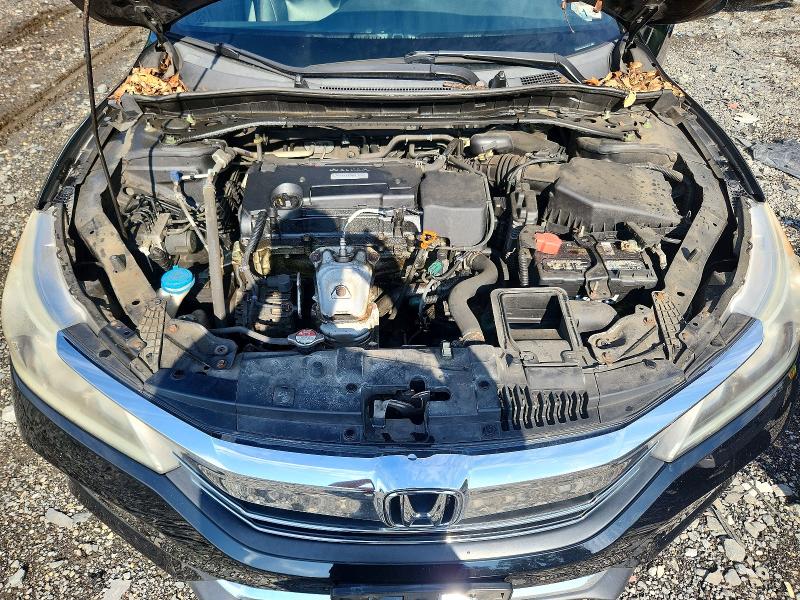 Photo 11 from auction – 2017 HONDA ACCORD with VIN 1HGCR2F19HA065631