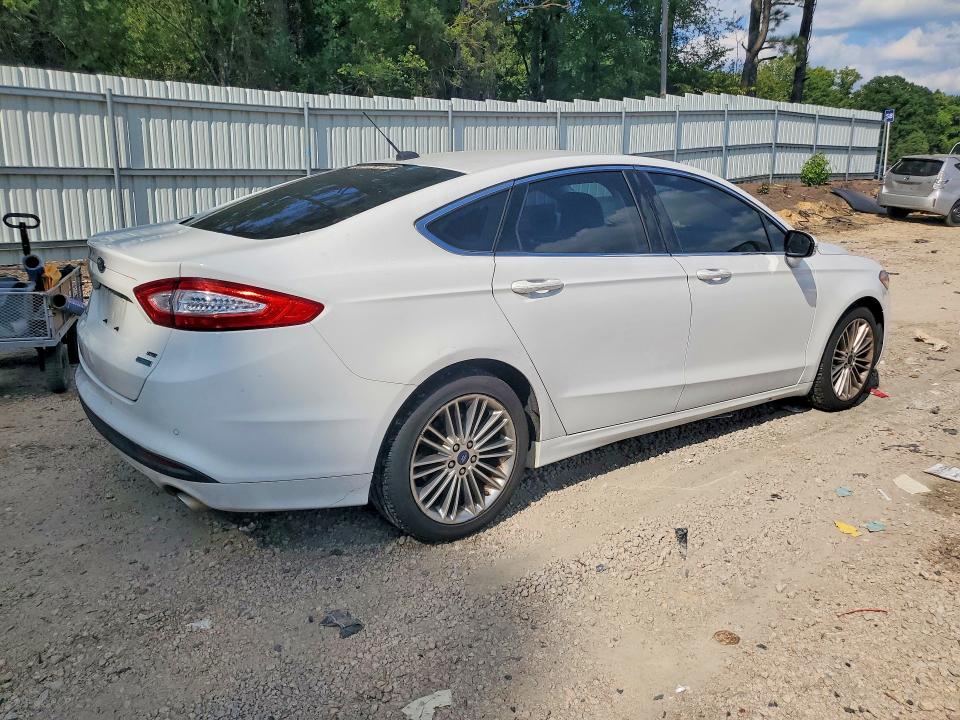 Photo 3 from auction – 2015 FORD FUSION with VIN 3FA6P0HD6FR211070