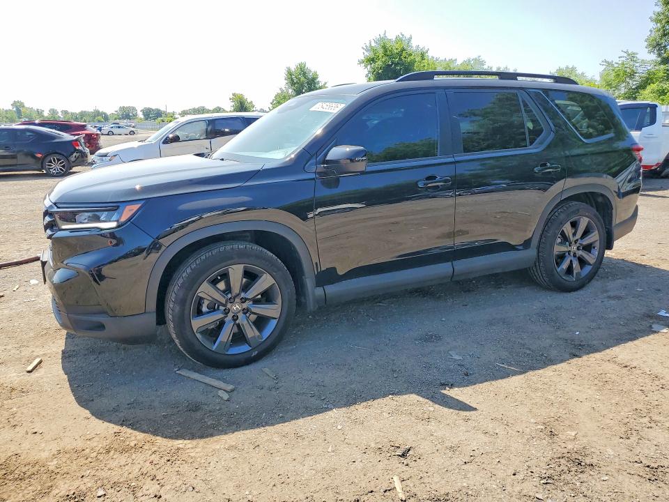 HONDA PILOT 2025 with VIN 5FNYG1H32SB511975 - Photo from auction