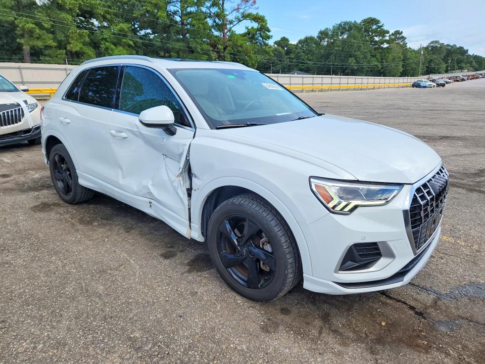 Zdjęcie 4 z aukcji – 2020 AUDI Q3 z VIN WA1BECF36L1021666