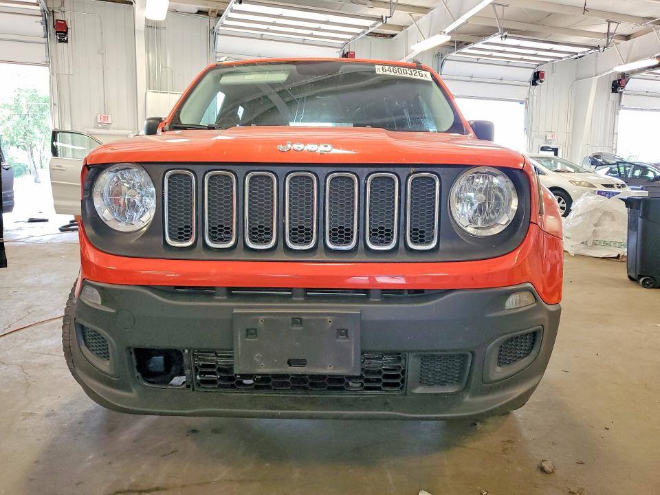 Photo 5 from auction – 2017 JEEP RENEGADE with VIN ZACCJBAB8HPG18808