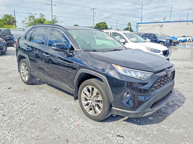 Photo 4 from auction – 2021 TOYOTA RAV4 with VIN 2T3N1RFVXMC209565