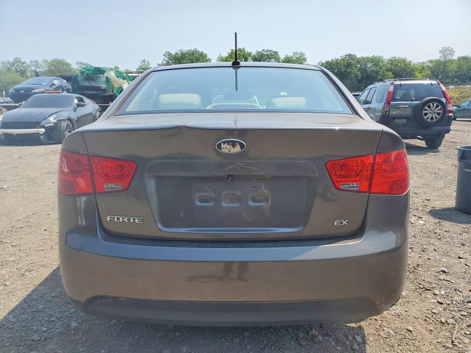 Photo 6 from auction – 2012 KIA FORTE with VIN KNAFU4A24C5533110