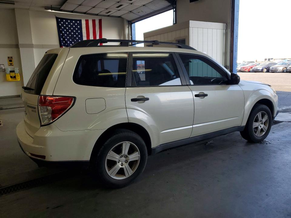 Photo 3 from auction – 2013 SUBARU FORESTER with VIN JF2SHABC3DH429298