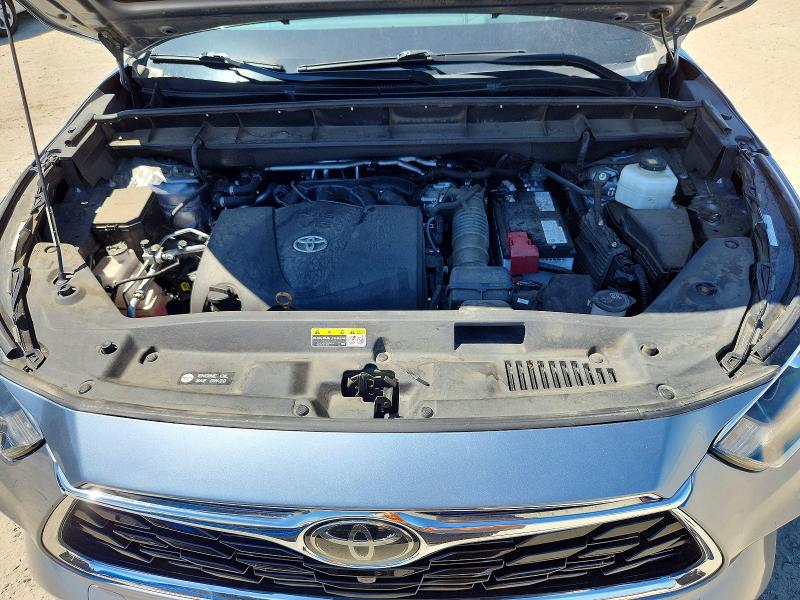 Photo 12 from auction – 2022 TOYOTA HIGHLANDER with VIN 5TDFZRBHXNS214456
