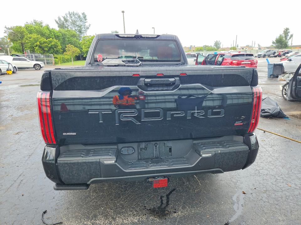 Photo 6 from auction – 2024 TOYOTA TUNDRA with VIN 5TFPC5DB9RX067411