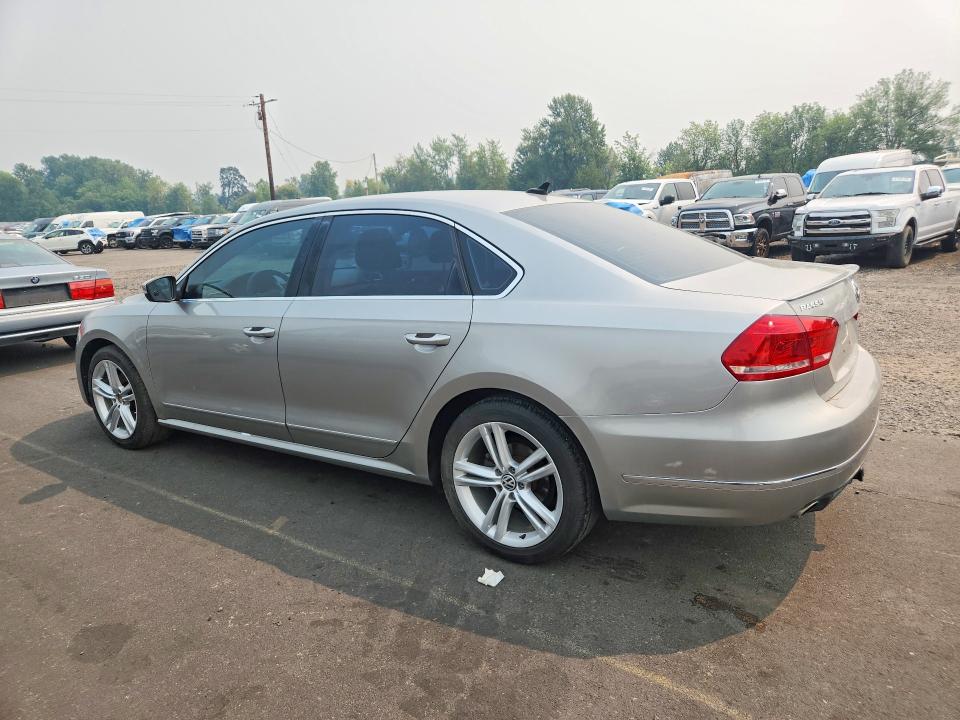 Photo 2 from auction – 2014 VOLKSWAGEN PASSAT with VIN 1VWCN7A3XEC046695