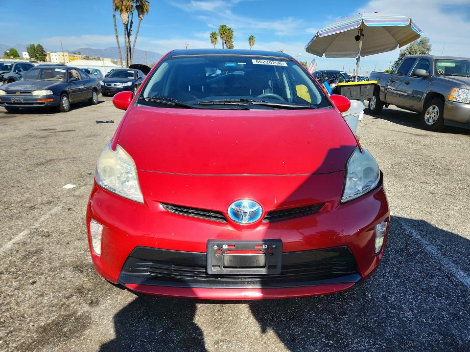 Photo 5 from auction – 2014 TOYOTA PRIUS with VIN JTDKN3DU0E1765249