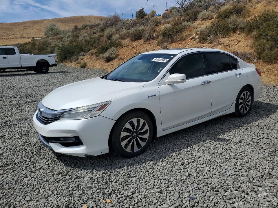 Photo 1 from auction – 2017 HONDA ACCORD with VIN JHMCR6F74HC007892