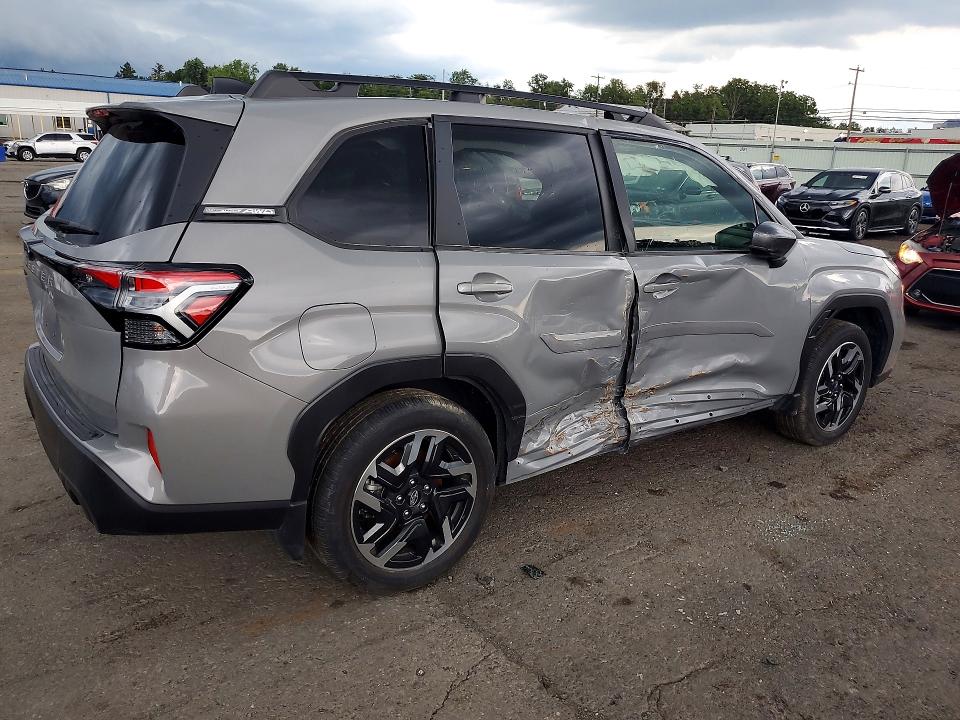 Photo 3 from auction – 2025 SUBARU FORESTER with VIN JF2SLDNC8SH565340