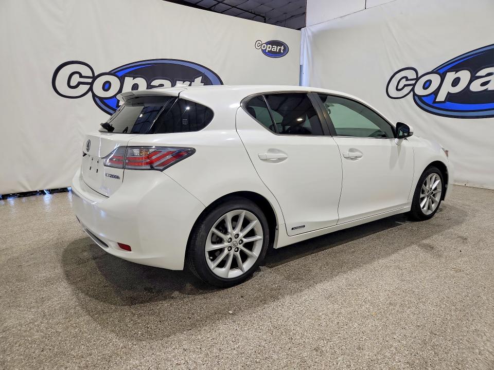Photo 3 from auction – 2013 LEXUS CT with VIN JTHKD5BH8D2125219