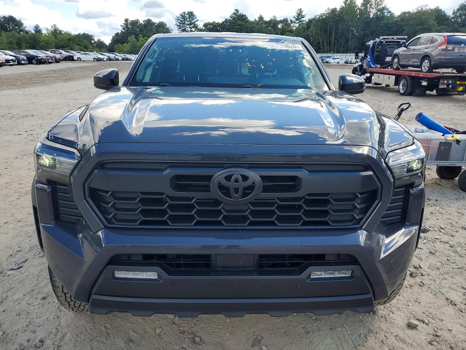 Photo 5 from auction – 2025 TOYOTA TACOMA with VIN 3TMLB5JN5SM106247
