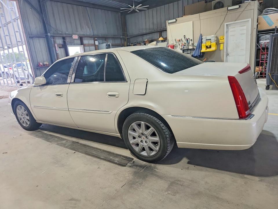 Photo 2 from auction – 2011 CADILLAC DTS with VIN 1G6KH5E67BU110960