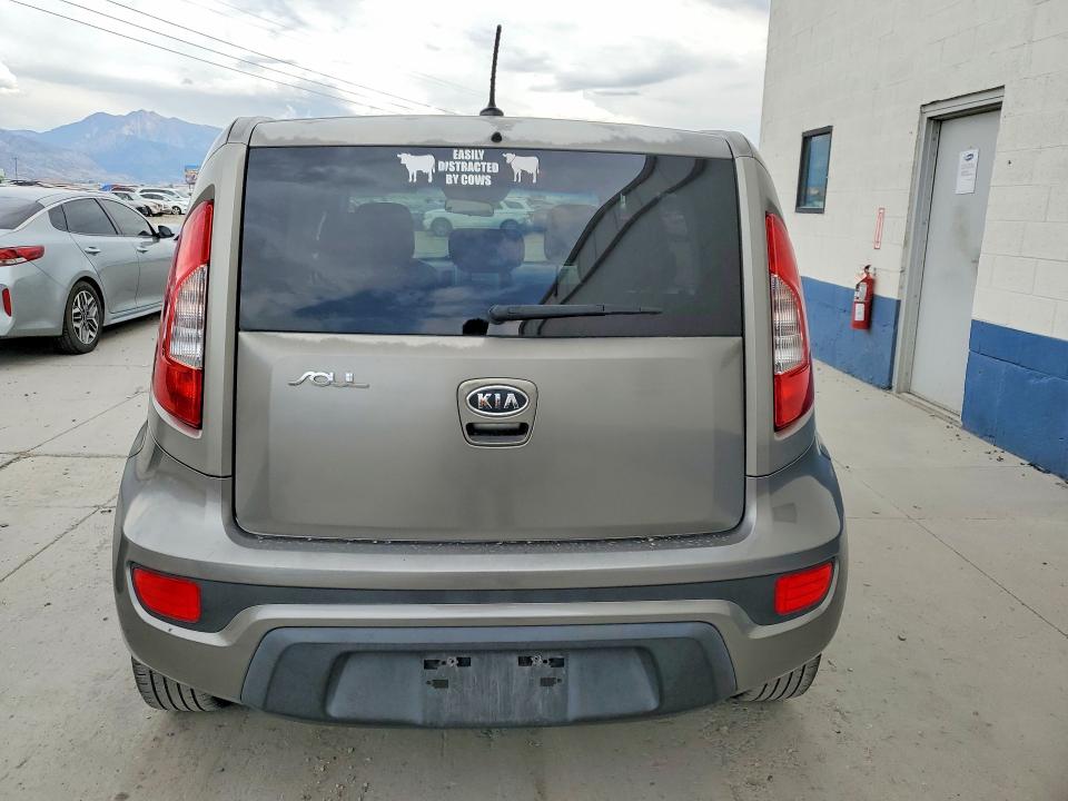 Foto 6 de la subasta – 2012 KIA SOUL con VIN KNDJT2A62C7396373