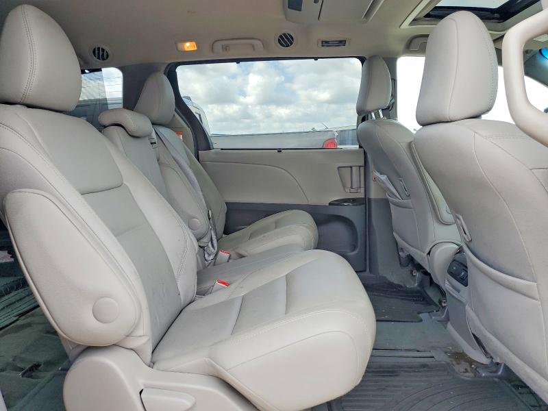 Photo 11 from auction – 2016 TOYOTA SIENNA with VIN 5TDYK3DC5GS712952
