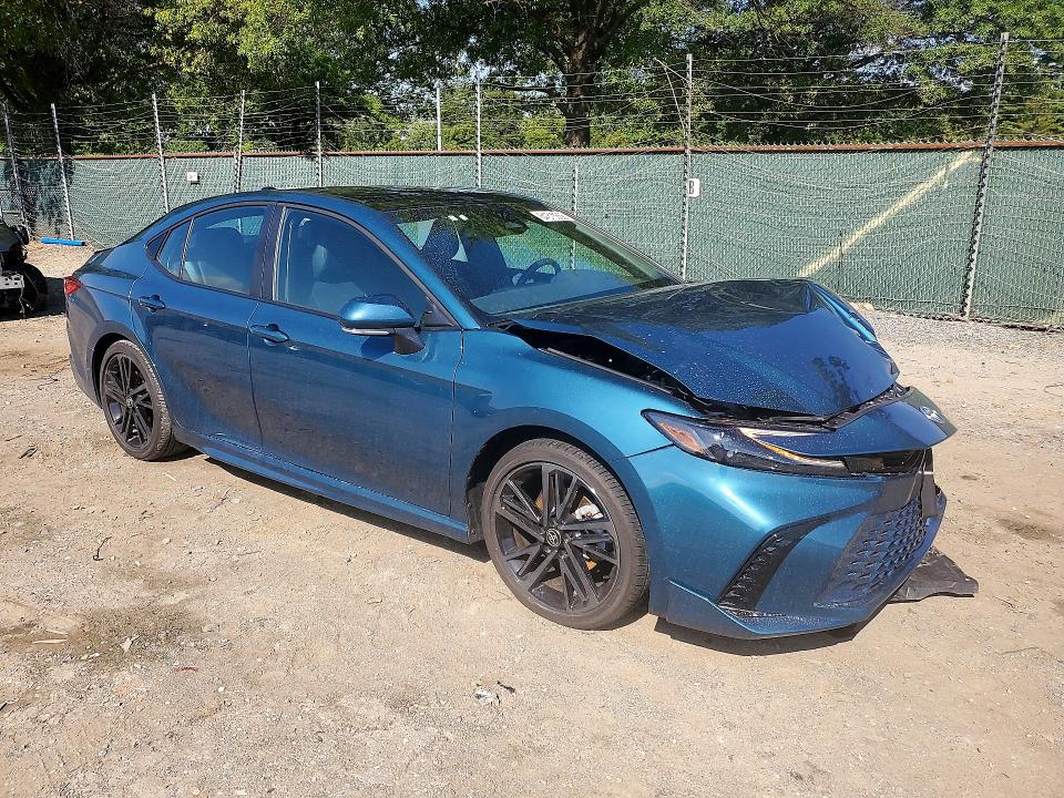 Photo 4 from auction – 2026 TOYOTA CAMRY with VIN 4T1DAACK1TU699049