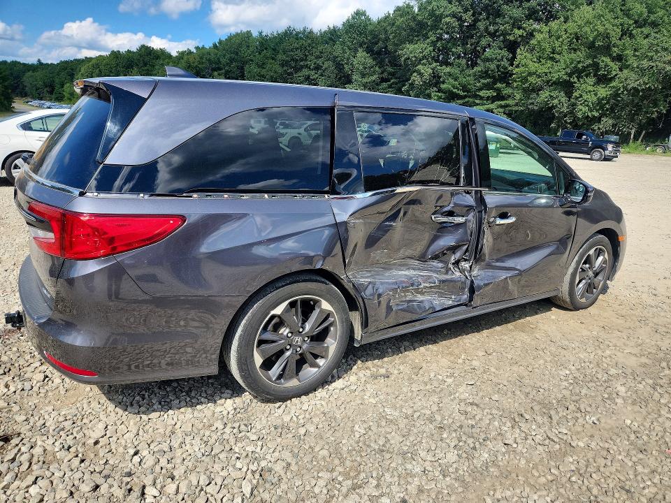 Photo 3 from auction – 2023 HONDA ODYSSEY with VIN 5FNRL6H91PB019110