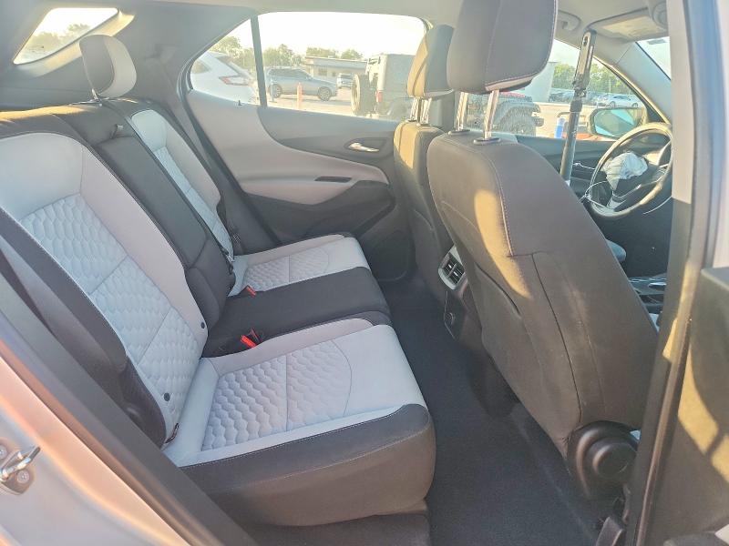 Photo 11 from auction – 2018 CHEVROLET EQUINOX with VIN 3GNAXHEV9JS582393