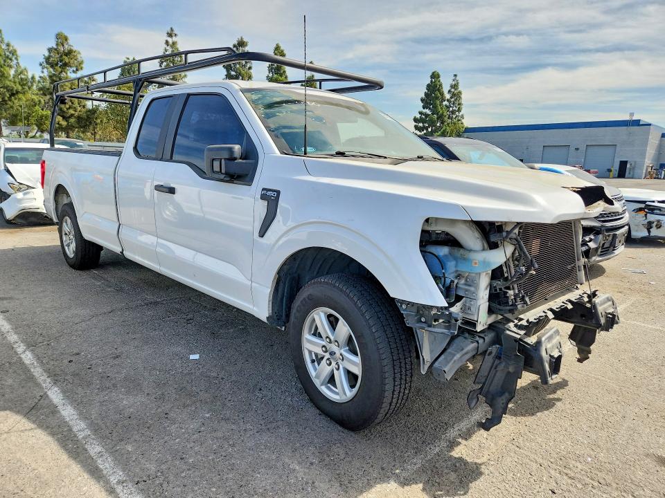 Photo 4 from auction – 2022 FORD F150 with VIN 1FTEX1CP6NKD23304
