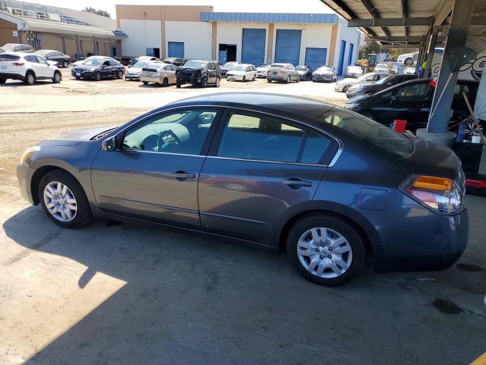 Photo 2 from auction – 2011 NISSAN ALTIMA with VIN 1N4AL2APXBC173471