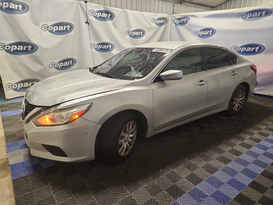 NISSAN ALTIMA 2017 with VIN 1N4AL3AP0HC268460 - Photo from auction
