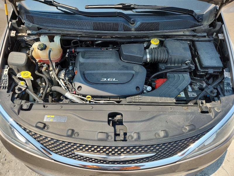 Photo 12 from auction – 2017 CHRYSLER PACIFICA with VIN 2C4RC1BG8HR608106