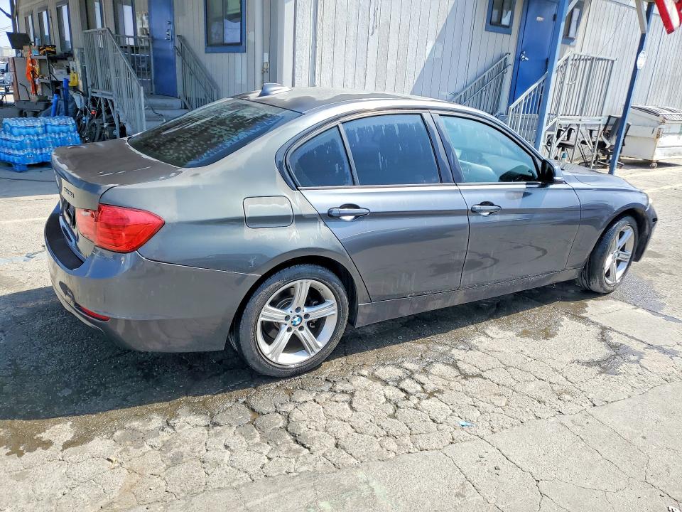 Photo 3 from auction – 2012 BMW 328 with VIN WBA3A5C56CF344719
