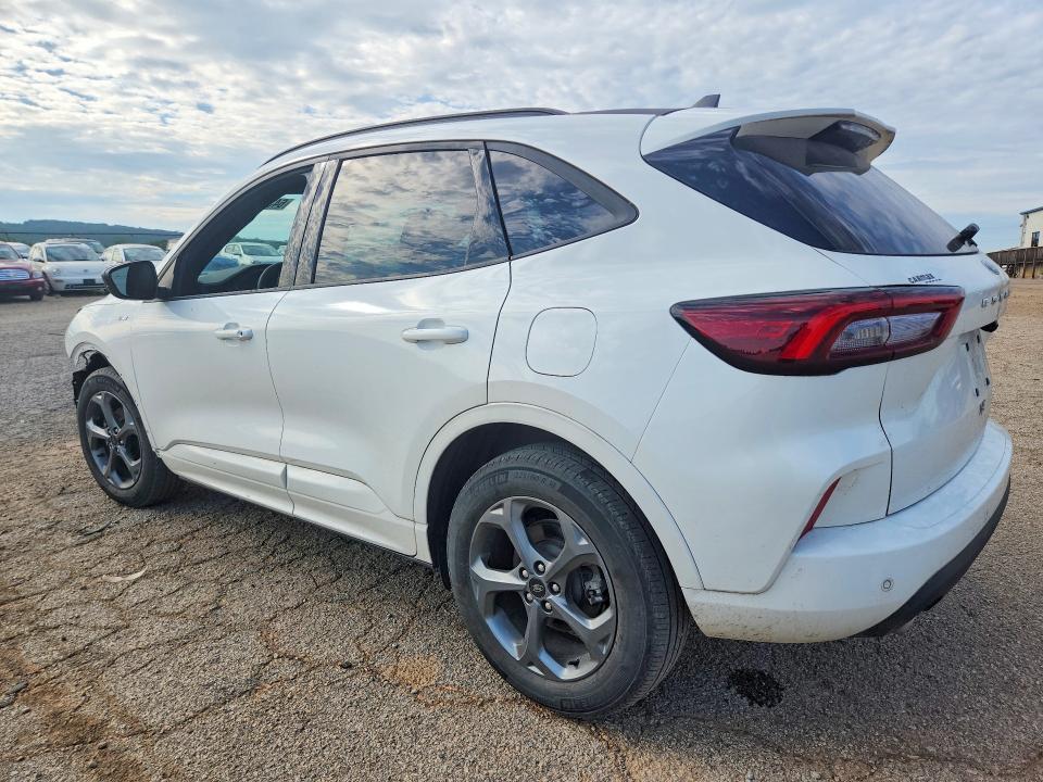 Photo 2 from auction – 2023 FORD ESCAPE with VIN 1FMCU9MN3PUA43838