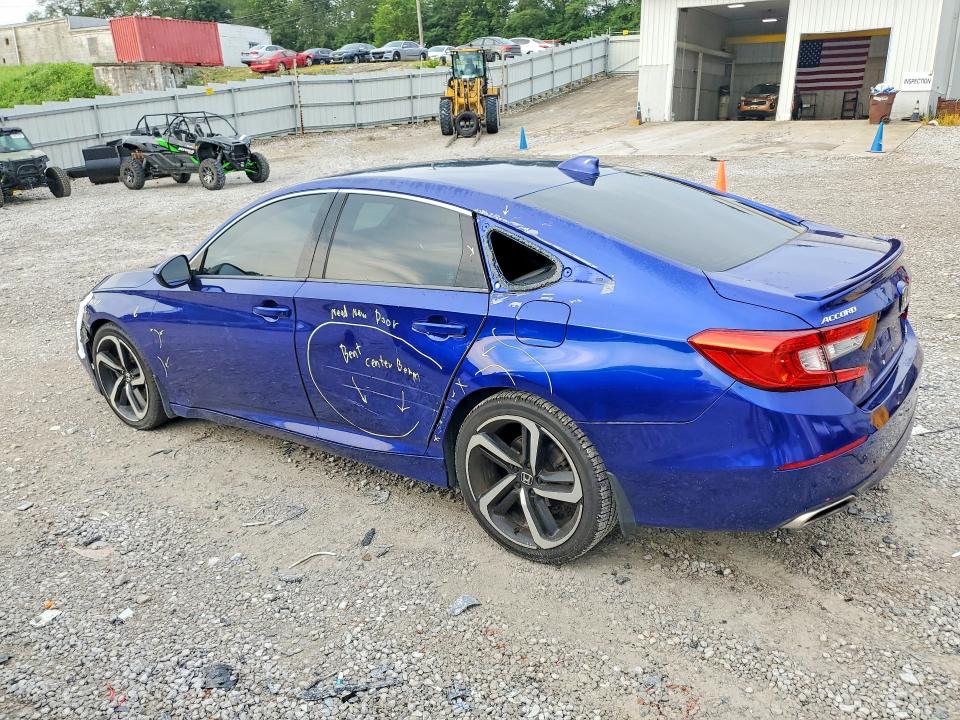 Photo 2 from auction – 2018 HONDA ACCORD with VIN 1HGCV1F32JA104153