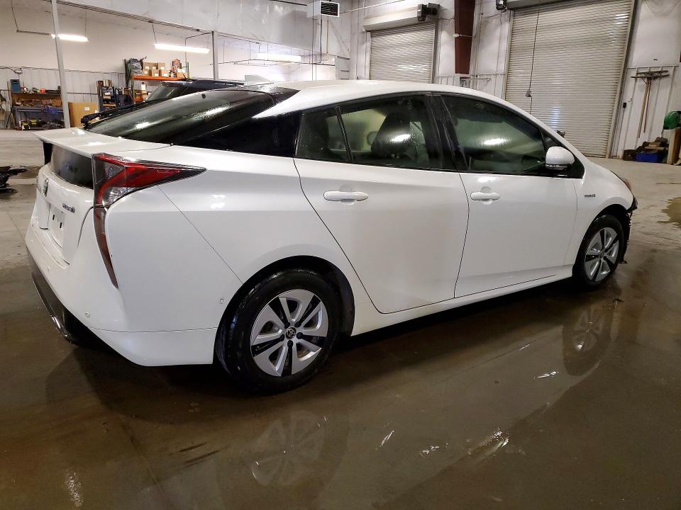 Photo 3 from auction – 2018 TOYOTA PRIUS with VIN JTDKBRFU6J3065291