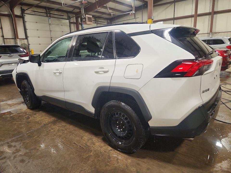 Photo 2 from auction – 2020 TOYOTA RAV4 with VIN 2T3F1RFV4LW088193