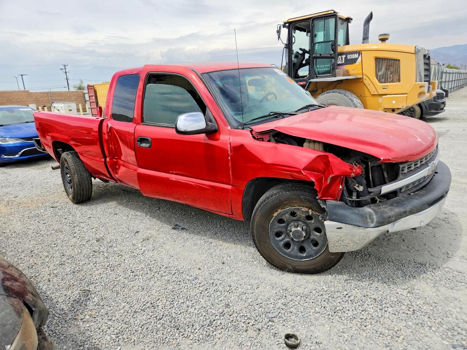 Photo 4 from auction – 2002 CHEVROLET SILVERADO with VIN 2GCEC19V921405489