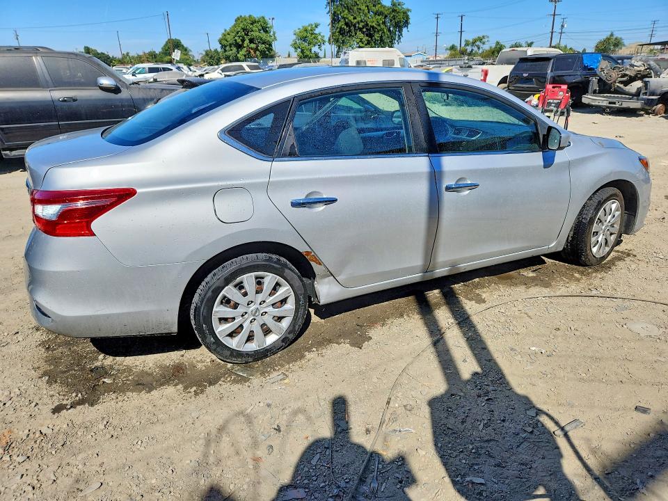 Photo 3 from auction – 2018 NISSAN SENTRA with VIN 3N1AB7AP6JY247181