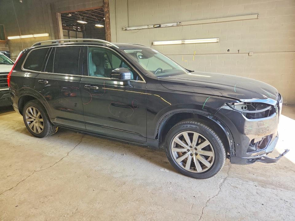 Photo 4 from auction – 2017 VOLVO XC90 with VIN YV4A22PK4H1150763