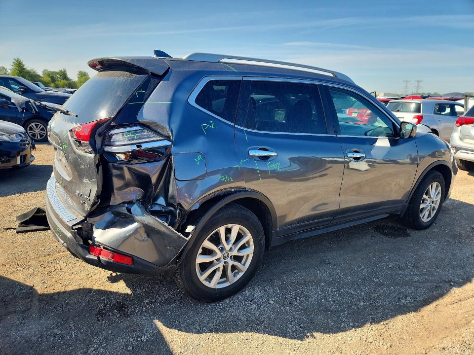 Photo 3 from auction – 2017 NISSAN ROGUE with VIN 5N1AT2MV7HC877331