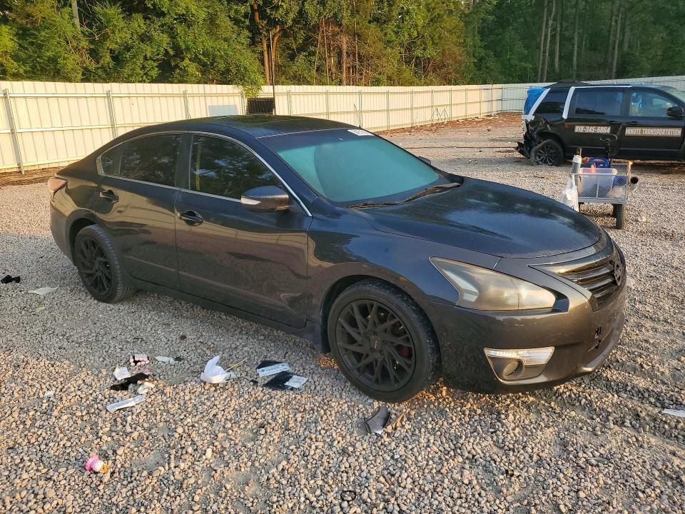 Photo 4 from auction – 2015 NISSAN ALTIMA with VIN 1N4AL3AP1FC950115