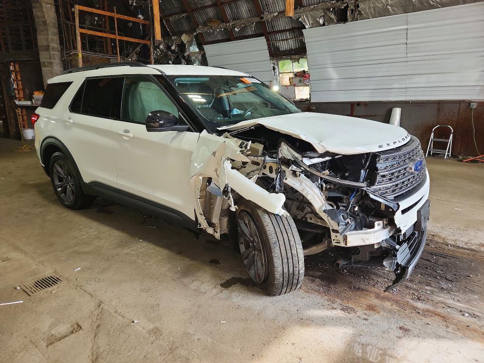 Foto 4 de la subasta – 2022 FORD EXPLORER con VIN 1FMSK8DH9NGA90180