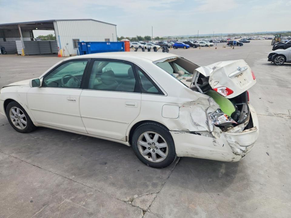 Photo 2 from auction – 2003 TOYOTA AVALON with VIN 4T1BF28B03U290578