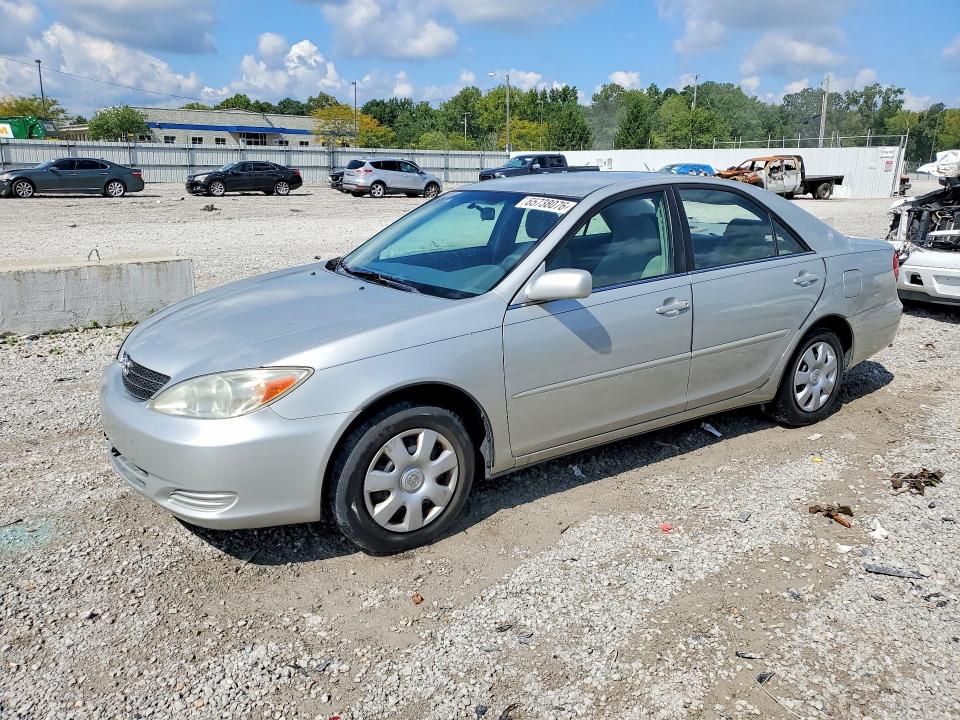 TOYOTA CAMRY 2003 с VIN 4T1BE32K93U147372 - Снимка от търг