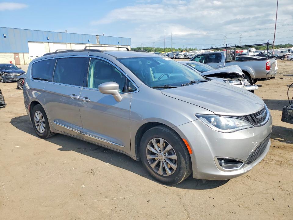صورة رقم 4 من المزاد - 2017 CHRYSLER PACIFICA مع VIN 2C4RC1BG3HR702961
