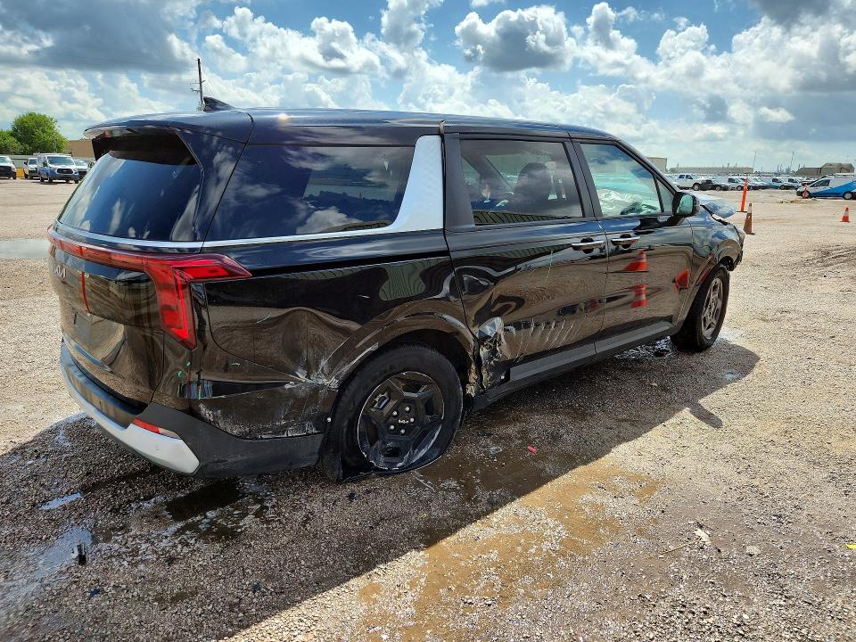 Photo 3 from auction – 2026 KIA CARNIVAL with VIN KNDNB5K34T6586191