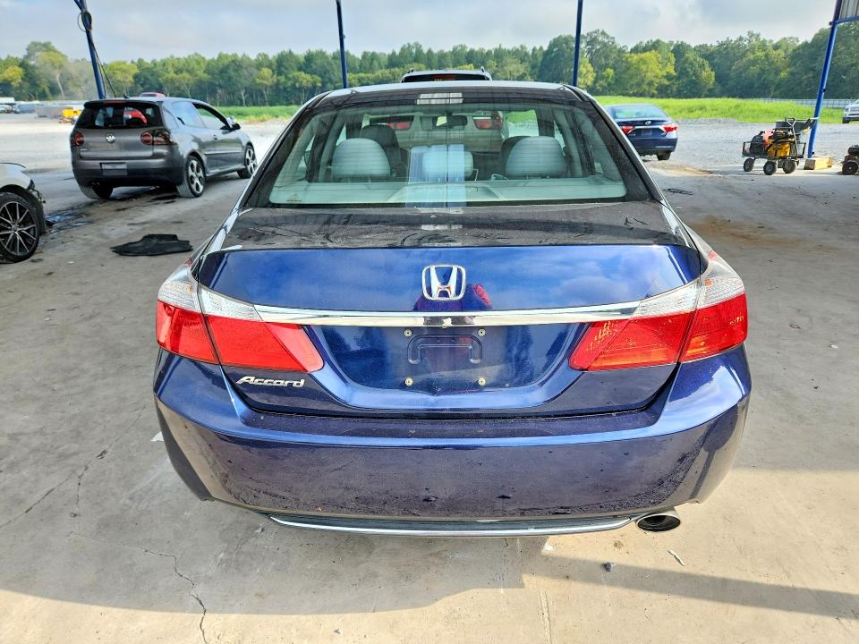 Photo 6 from auction – 2015 HONDA ACCORD with VIN 1HGCR2F33FA203839