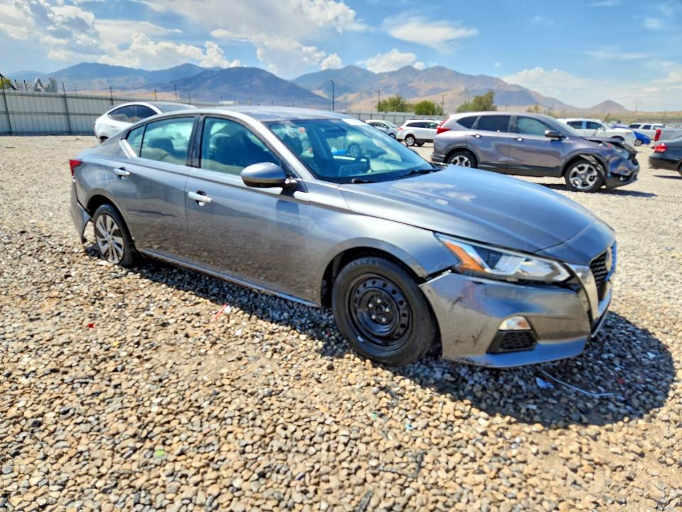 Photo 4 from auction – 2019 NISSAN ALTIMA with VIN 1N4BL4BV1KC246983