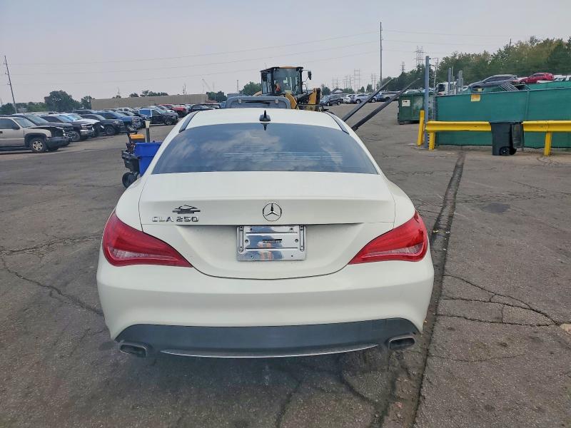 Photo 6 from auction – 2016 MERCEDES-BENZ CLA with VIN WDDSJ4EB3GN325087