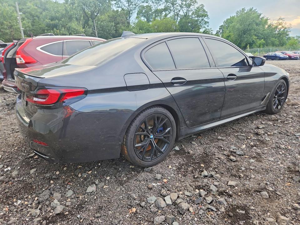 Photo 3 from auction – 2021 BMW M550XI with VIN WBA13BK00MCG24129